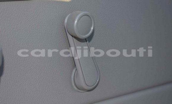 Buy New Toyota Land Cruiser White Car in Alaili Dadda in Obock Buy New Toyota Land Cruiser White Car in Alaili Dadda in Obock