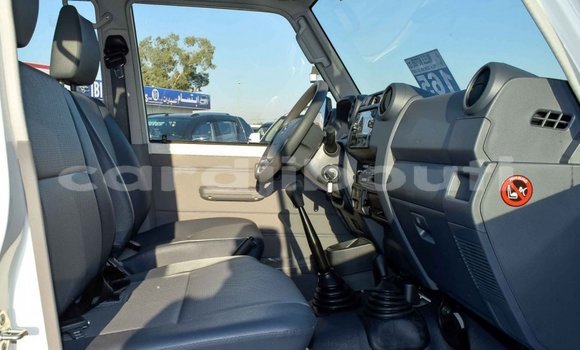 Buy New Toyota Land Cruiser White Car in Alaili Dadda in Obock Buy New Toyota Land Cruiser White Car in Alaili Dadda in Obock