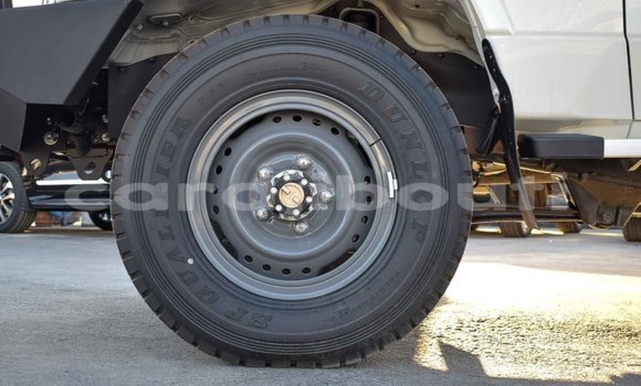 Buy New Toyota Land Cruiser White Car in Alaili Dadda in Obock Buy New Toyota Land Cruiser White Car in Alaili Dadda in Obock