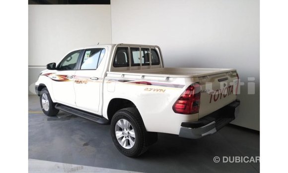 Acheter Import Voiture Toyota Hilux Blanc à Import - Dubai, Ali Sabieh Region Acheter Import Voiture Toyota Hilux Blanc à Import - Dubai, Ali Sabieh Region