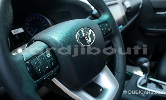 Acheter Import Voiture Toyota Hilux Noir à Import - Dubai, Ali Sabieh Region Acheter Import Voiture Toyota Hilux Noir à Import - Dubai, Ali Sabieh Region