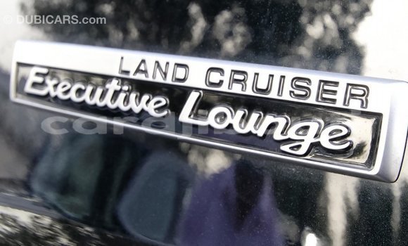 Acheter Import Voiture Toyota Land Cruiser Noir à Import - Dubai, Ali Sabieh Region Acheter Import Voiture Toyota Land Cruiser Noir à Import - Dubai, Ali Sabieh Region