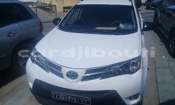 Acheter Occasion Voiture Toyota RAV4 Blanc à Djibouti, Djibouti Region