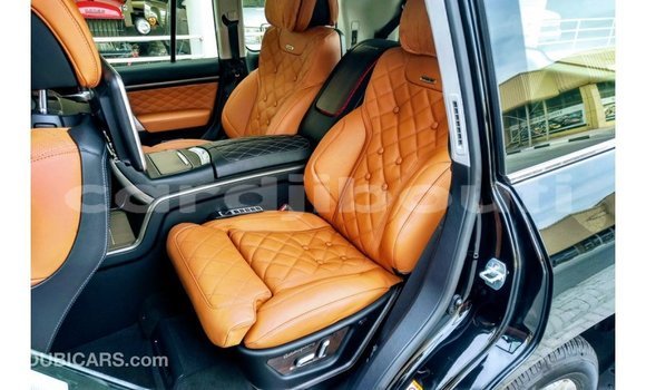 Acheter Import Voiture Toyota Land Cruiser Noir à Import - Dubai, Ali Sabieh Region Acheter Import Voiture Toyota Land Cruiser Noir à Import - Dubai, Ali Sabieh Region