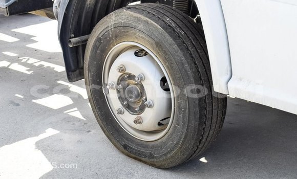 Buy Import Mercedes-Benz 190 White Car in Import - Dubai in Ali Sabieh Region Buy Import Mercedes-Benz 190 White Car in Import - Dubai in Ali Sabieh Region