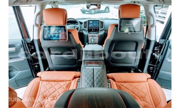 Acheter Import Voiture Toyota Land Cruiser Noir à Import - Dubai, Ali Sabieh Region Acheter Import Voiture Toyota Land Cruiser Noir à Import - Dubai, Ali Sabieh Region