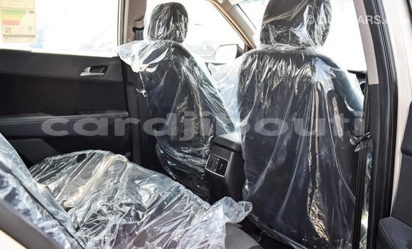 Buy Import Hyundai Creta Beige Car in Import - Dubai in Ali Sabieh Region Buy Import Hyundai Creta Beige Car in Import - Dubai in Ali Sabieh Region