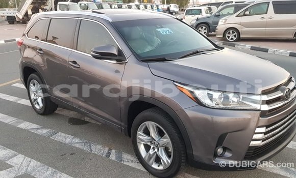 Buy Import Toyota Highlander Other Car in Import - Dubai in Ali Sabieh Region Buy Import Toyota Highlander Other Car in Import - Dubai in Ali Sabieh Region