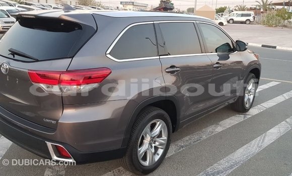 Buy Import Toyota Highlander Other Car in Import - Dubai in Ali Sabieh Region Buy Import Toyota Highlander Other Car in Import - Dubai in Ali Sabieh Region