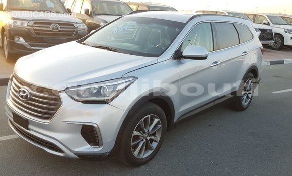 Buy Import Hyundai Santa Fe Other Car in Import - Dubai in Ali Sabieh Region Buy Import Hyundai Santa Fe Other Car in Import - Dubai in Ali Sabieh Region