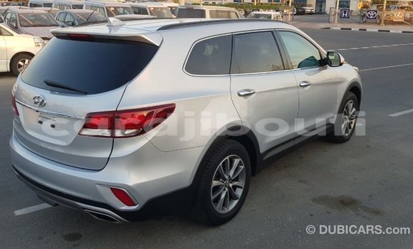 Buy Import Hyundai Santa Fe Other Car in Import - Dubai in Ali Sabieh Region Buy Import Hyundai Santa Fe Other Car in Import - Dubai in Ali Sabieh Region