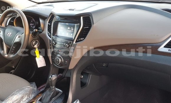 Buy Import Hyundai Santa Fe Other Car in Import - Dubai in Ali Sabieh Region Buy Import Hyundai Santa Fe Other Car in Import - Dubai in Ali Sabieh Region
