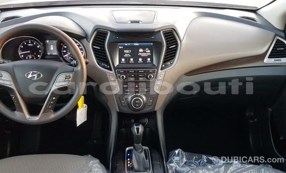 Buy Import Hyundai Santa Fe Other Car in Import - Dubai in Ali Sabieh Region Buy Import Hyundai Santa Fe Other Car in Import - Dubai in Ali Sabieh Region