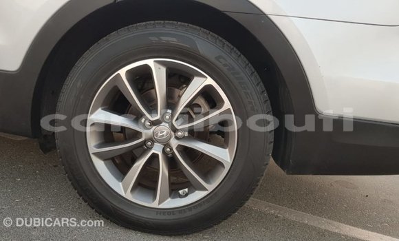 Buy Import Hyundai Santa Fe Other Car in Import - Dubai in Ali Sabieh Region Buy Import Hyundai Santa Fe Other Car in Import - Dubai in Ali Sabieh Region