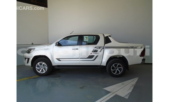 Acheter Import Voiture Toyota Hilux Blanc à Import - Dubai, Ali Sabieh Region Acheter Import Voiture Toyota Hilux Blanc à Import - Dubai, Ali Sabieh Region