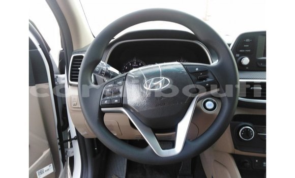Buy Import Hyundai Tucson White Car in Import - Dubai in Ali Sabieh Region Buy Import Hyundai Tucson White Car in Import - Dubai in Ali Sabieh Region
