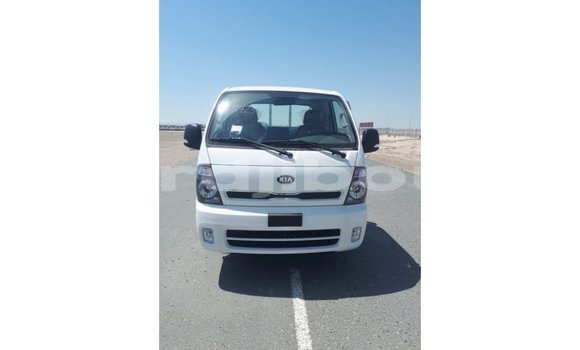 Buy Import Kia Carens White Car in Import - Dubai in Ali Sabieh Region Buy Import Kia Carens White Car in Import - Dubai in Ali Sabieh Region