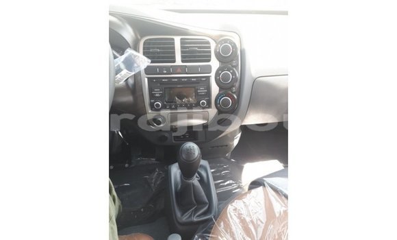 Buy Import Kia Carens White Car in Import - Dubai in Ali Sabieh Region Buy Import Kia Carens White Car in Import - Dubai in Ali Sabieh Region