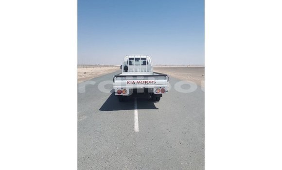 Buy Import Kia Carens White Car in Import - Dubai in Ali Sabieh Region Buy Import Kia Carens White Car in Import - Dubai in Ali Sabieh Region