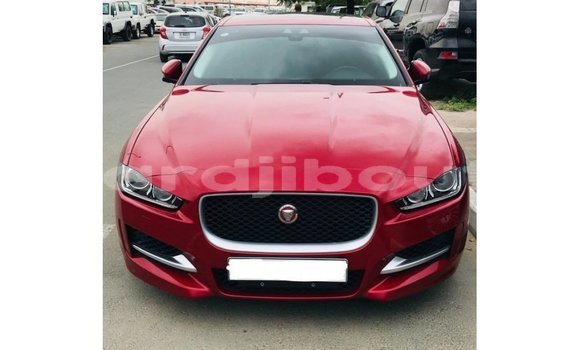 Acheter Import Voiture Jaguar XE Rouge à Import - Dubai, Ali Sabieh Region