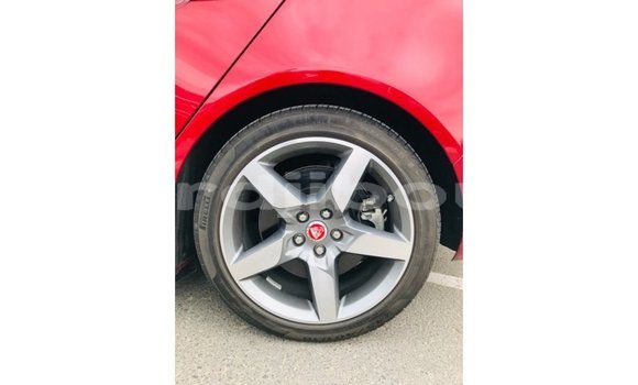 Acheter Import Voiture Jaguar XE Rouge à Import - Dubai, Ali Sabieh Region Acheter Import Voiture Jaguar XE Rouge à Import - Dubai, Ali Sabieh Region