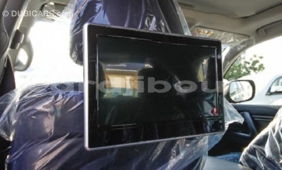 Buy Import Toyota Land Cruiser White Car in Import - Dubai in Ali Sabieh Region Buy Import Toyota Land Cruiser White Car in Import - Dubai in Ali Sabieh Region